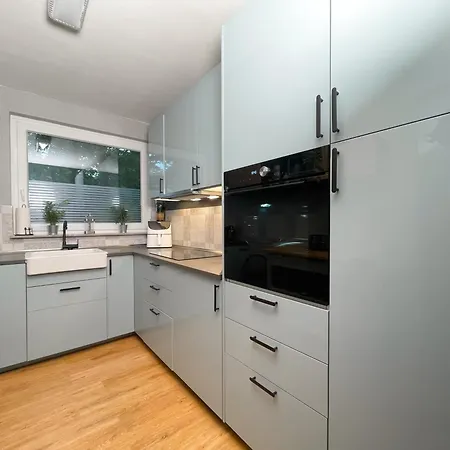 Messe Naehe 4 Apartment *